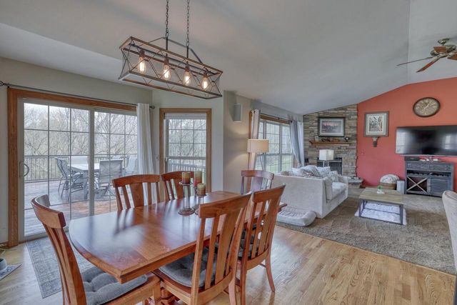 W287N3838 North Shore DRIVE, Pewaukee, WI 53072