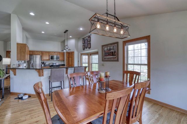 W287N3838 North Shore DRIVE, Pewaukee, WI 53072