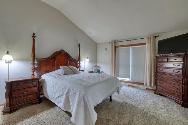 W287N3838 North Shore DRIVE, Pewaukee, WI 53072