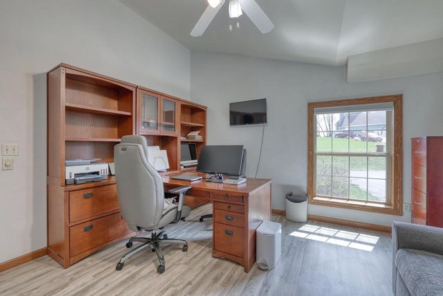 W287N3838 North Shore DRIVE, Pewaukee, WI 53072