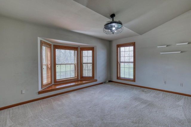 W287N3838 North Shore DRIVE, Pewaukee, WI 53072