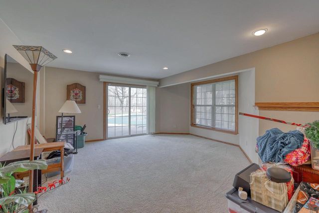 W287N3838 North Shore DRIVE, Pewaukee, WI 53072