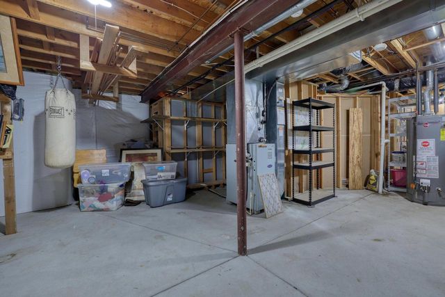 W287N3838 North Shore DRIVE, Pewaukee, WI 53072