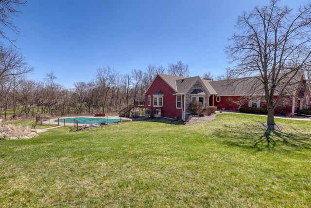 W287N3838 North Shore DRIVE, Pewaukee, WI 53072