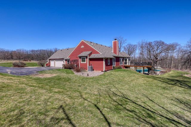 W287N3838 North Shore DRIVE, Pewaukee, WI 53072