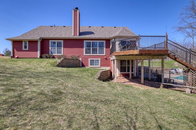W287N3838 North Shore DRIVE, Pewaukee, WI 53072