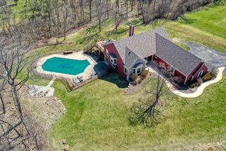 W287N3838 North Shore DRIVE, Pewaukee, WI 53072
