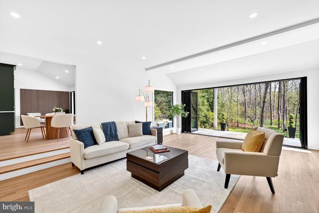 7126 DARBY RD, Bethesda, MD 20817