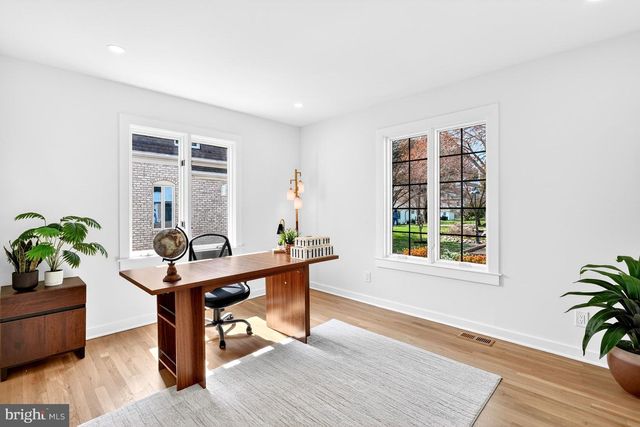 7126 DARBY RD, Bethesda, MD 20817