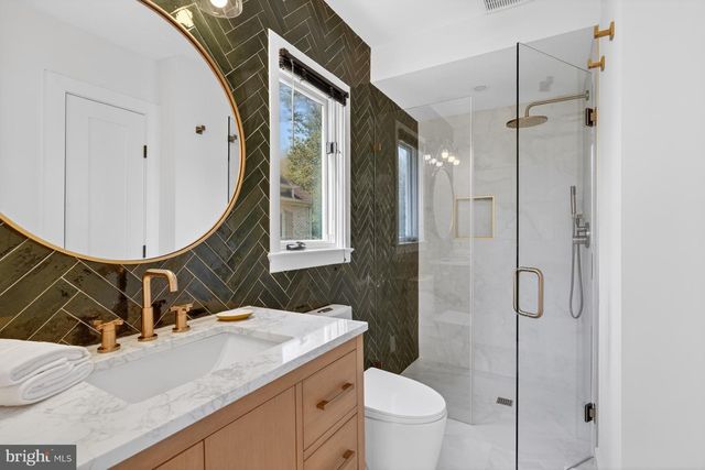 7126 DARBY RD, Bethesda, MD 20817