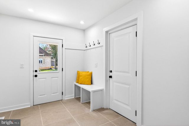 7126 DARBY RD, Bethesda, MD 20817