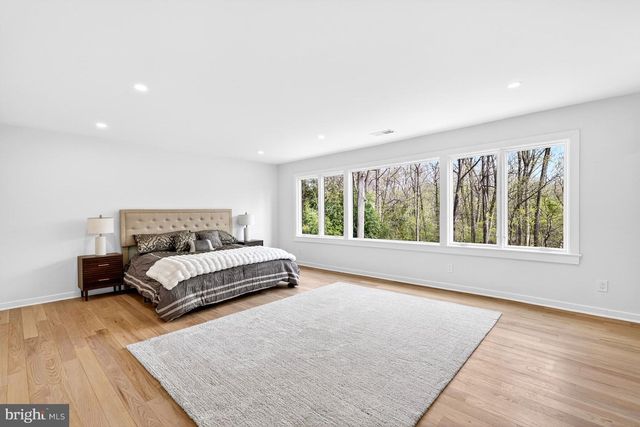 7126 DARBY RD, Bethesda, MD 20817
