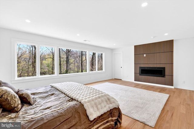 7126 DARBY RD, Bethesda, MD 20817