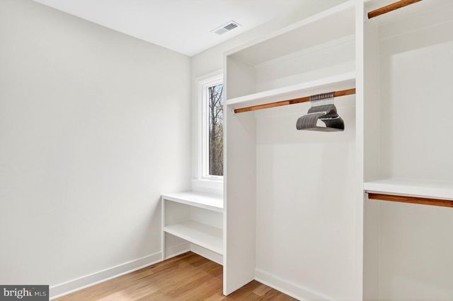 7126 DARBY RD, Bethesda, MD 20817