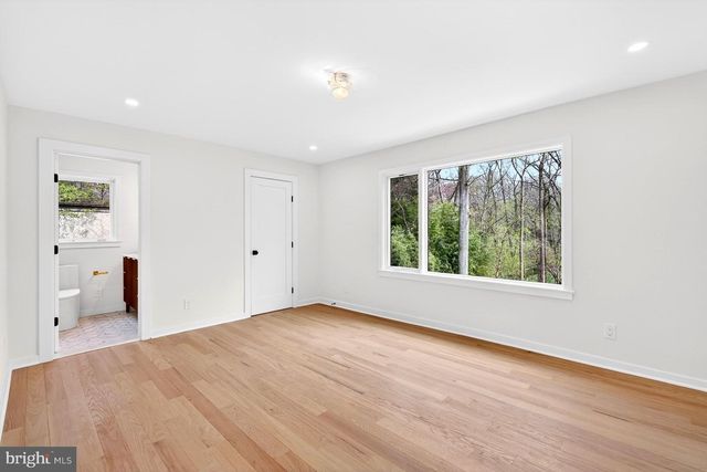 7126 DARBY RD, Bethesda, MD 20817