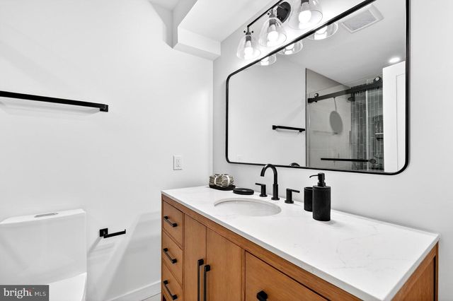 7126 DARBY RD, Bethesda, MD 20817