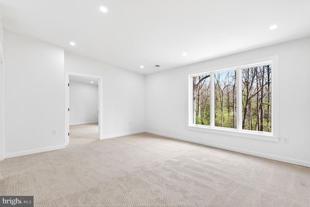7126 DARBY RD, Bethesda, MD 20817