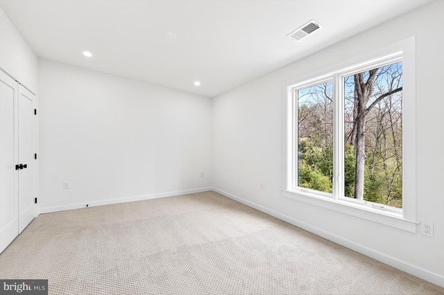 7126 DARBY RD, Bethesda, MD 20817