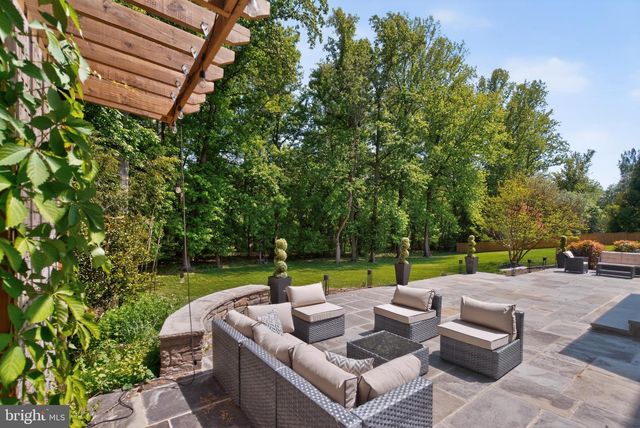 7126 DARBY RD, Bethesda, MD 20817