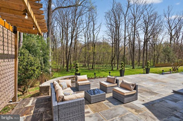 7126 DARBY RD, Bethesda, MD 20817