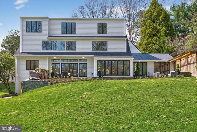 7126 DARBY RD, Bethesda, MD 20817