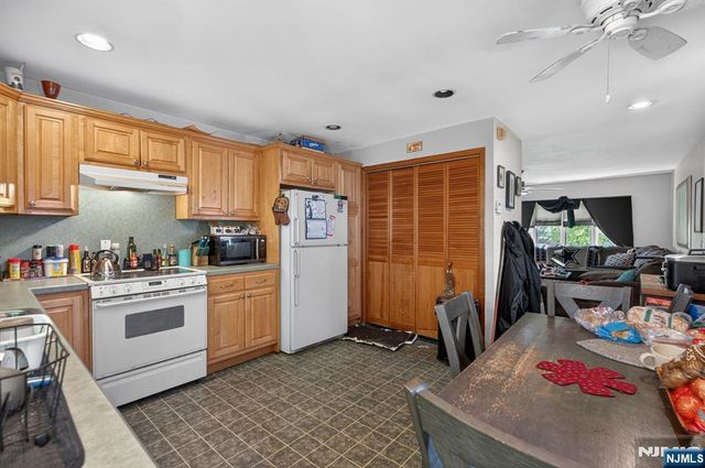 133 Mary Avenue, Woodbridge, NJ 08863