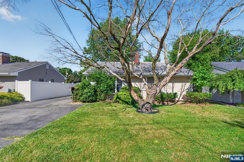 133 Mary Avenue, Woodbridge, NJ 08863