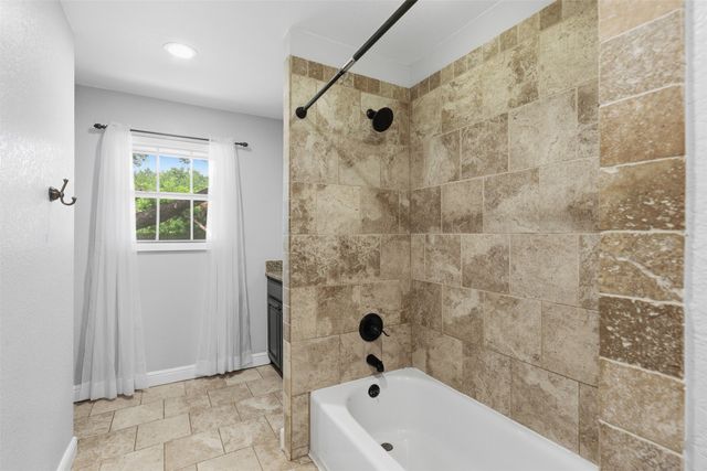 908 W Westhill Drive, Cleburne, TX 76033