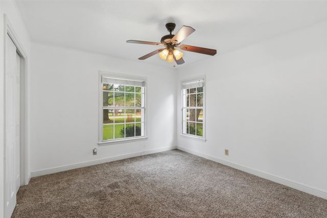 908 W Westhill Drive, Cleburne, TX 76033