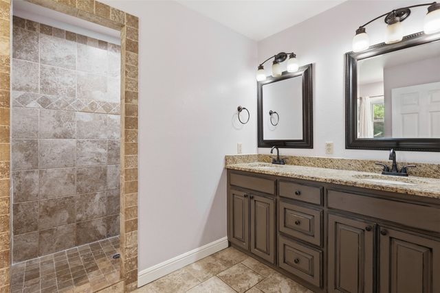 908 W Westhill Drive, Cleburne, TX 76033