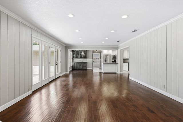 908 W Westhill Drive, Cleburne, TX 76033