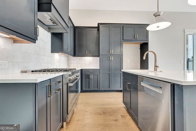 170 Rolison Way, Fayetteville, GA 30214