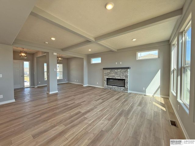 11515 S 117th Street, Papillion, NE 68046