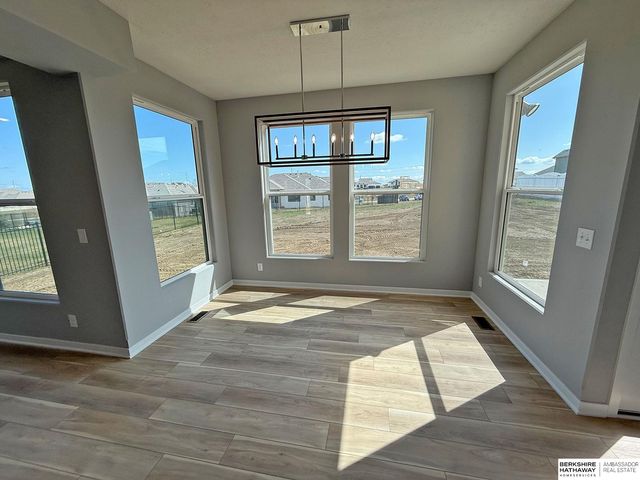 11515 S 117th Street, Papillion, NE 68046