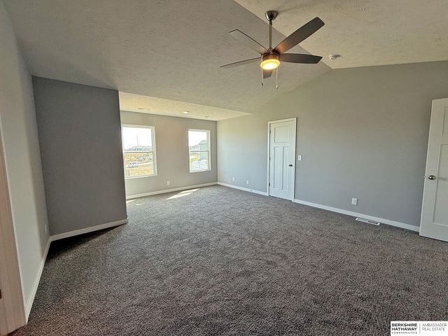 11515 S 117th Street, Papillion, NE 68046