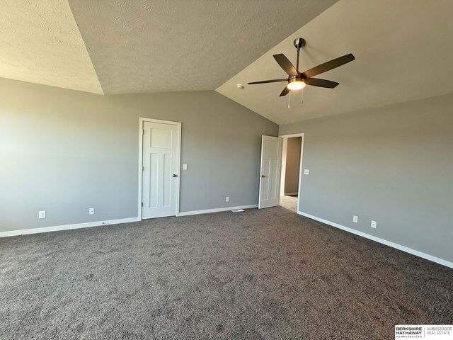 11515 S 117th Street, Papillion, NE 68046