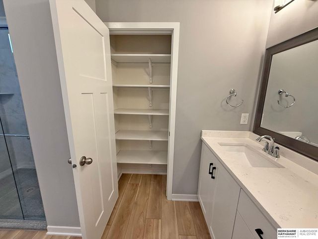 11515 S 117th Street, Papillion, NE 68046