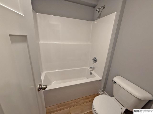 11515 S 117th Street, Papillion, NE 68046