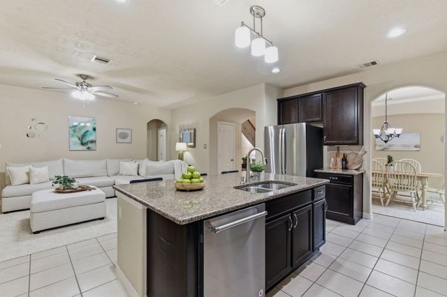 1737 Round Oak Lane, Conroe, TX 77304