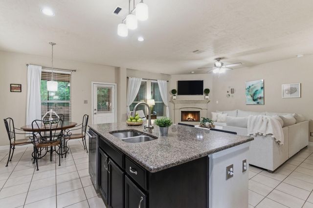 1737 Round Oak Lane, Conroe, TX 77304