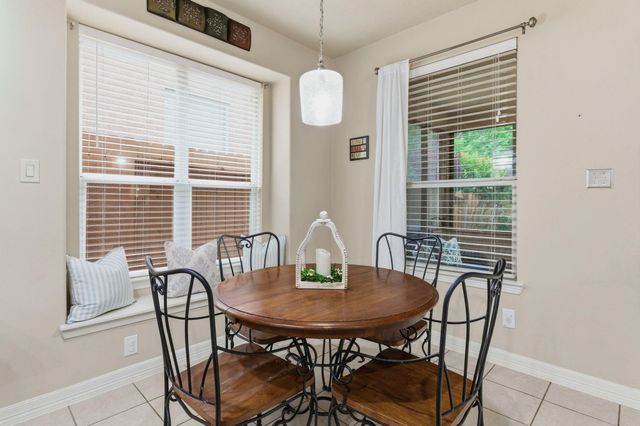 1737 Round Oak Lane, Conroe, TX 77304