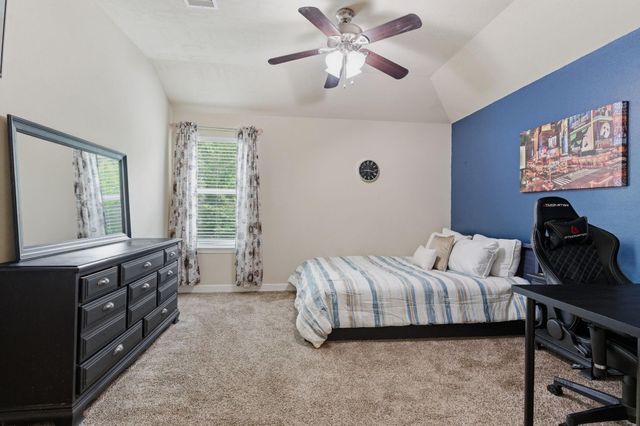 1737 Round Oak Lane, Conroe, TX 77304