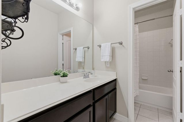 1737 Round Oak Lane, Conroe, TX 77304