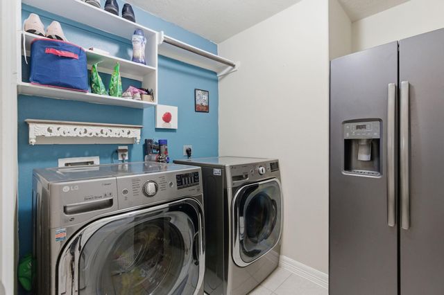 1737 Round Oak Lane, Conroe, TX 77304