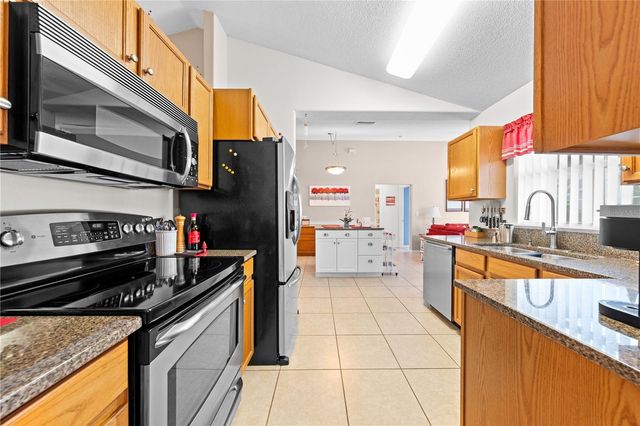 4205 RED BIRD AVENUE, St Cloud, FL 34772