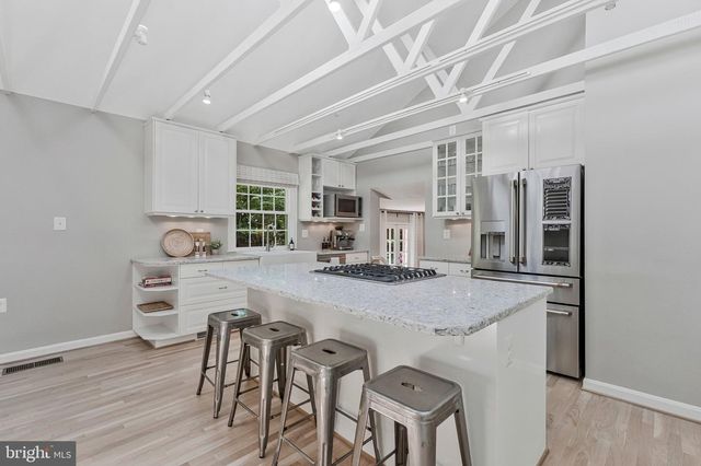 12121 STIRRUP RD, Reston, VA 20191