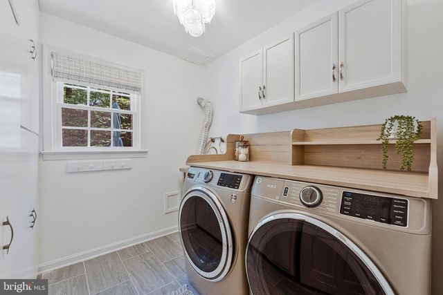 12121 STIRRUP RD, Reston, VA 20191