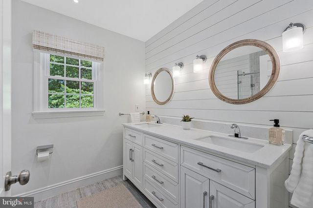 12121 STIRRUP RD, Reston, VA 20191
