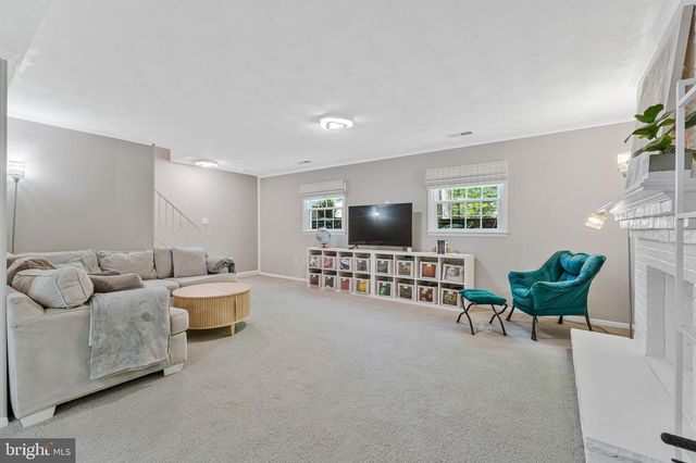 12121 STIRRUP RD, Reston, VA 20191
