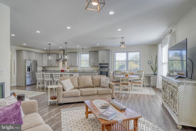 1715 WINDSWEPT CT, Dover, DE 19901